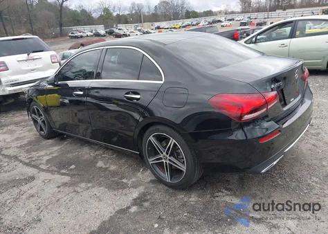 2019 Mercedes-Benz A 220 z USA, uszkodzony, nr VIN WDD3G4EB6KW013769